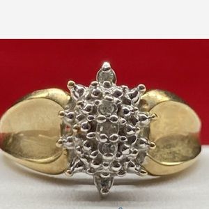 Preloved Solid 10K Diamond Cocktail Ring